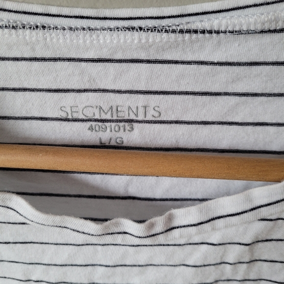 Stripe teeshirt with pixel heart embroidery - Picture 8 of 9